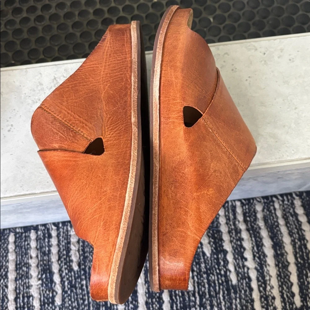 Kork-Ease Tan Leather Slide Sandals - Picture 6 of 7